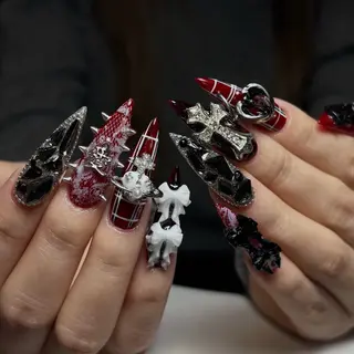 ネイル Dark Honey nozomiのネイルデザイン