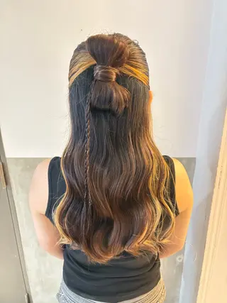 ロング piahairdesign所属・【pia】 ホノカブリーチカラーのヘアスタイル