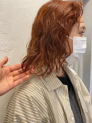 セミロング カラー パーマ 艶カラー 🤍🫧/makoのヘアスタイル