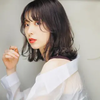 ミディアム hoNua. 栄/透明感カラーのヘアスタイル