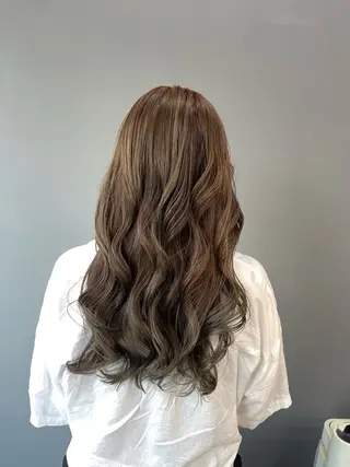ロング 川面 夕華のヘアスタイル