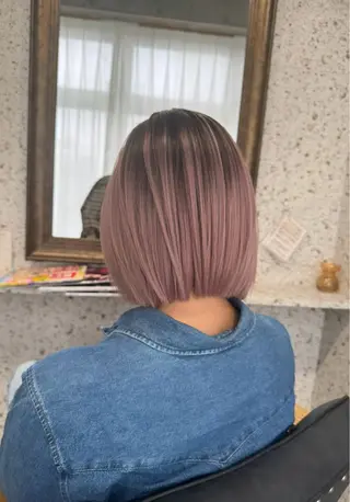 ショート 有人/バレイヤージュ /シャドールーツのヘアスタイル