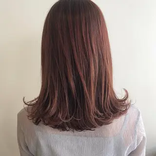 ミディアム カラー MIOベージュカラー 柔らかいカラーのヘアスタイル