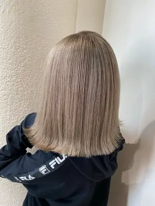 ハイトーン✨艶髪💘 💘 AYANO💘のヘアスタイル