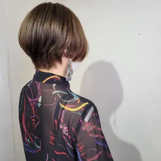 ショート 🇰🇷透明感×ハイ トーン🌟tomoのヘアスタイル