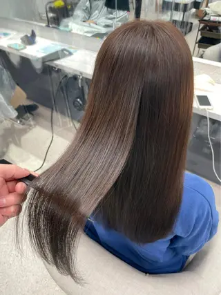 セミロング 🖤🤍石川 アイリ🤍🖤のネイルデザイン