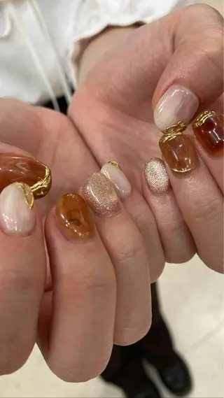 ネイル nailsalon　hue所属・小山 羽奈のネイルデザイン