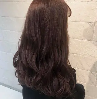 カラー 麻生 桃愛のヘアスタイル