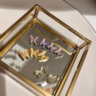 ネイル 黒葛原 めぐみのネイルデザイン