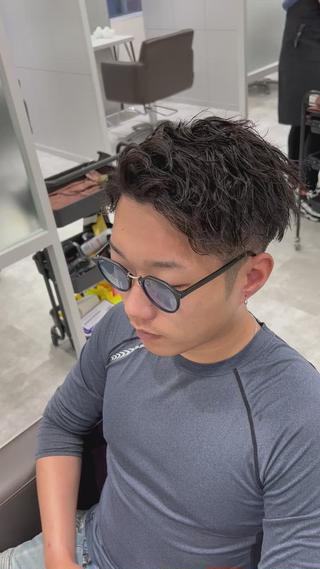 ショート カラー パーマ メンズ kiitos所属・関西センターパート メンズモデル募集のヘアスタイル