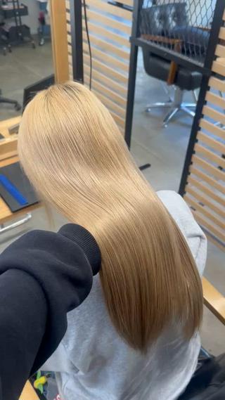 セミロング ひろし/髪質改善/ 縮毛矯正/上品✨のヘアスタイル