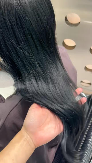 カラーモデル様募集しております！
ロング料金なしの一律4400円で施術させていただきます 