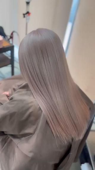 ロング カラー 🎀ハイトーン・艶 カラー HANA🎀のヘアスタイル