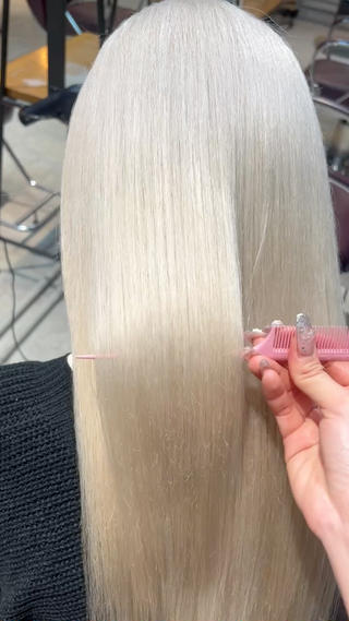 ロング カラー Lani5710所属・🎀ハイトーン・艶 カラー HANA🎀のヘアスタイル