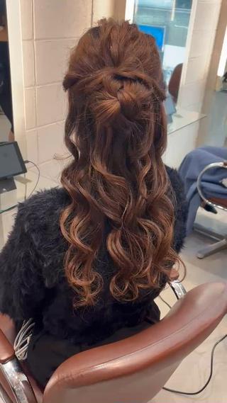 ロング chic 渡辺 桃羽のヘアスタイル