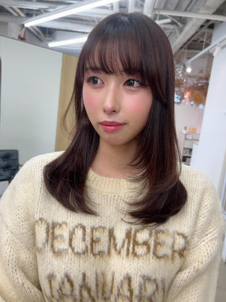 セミロング vince. moekoのヘアスタイル