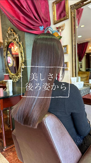キレイなカットラインと適切な毛量調節にこだわっております。

高濃度活性ケラチントリートメントでハリコシを与え、芯のあるツヤ髪を長く保ちます♪

ダメージ毛や年齢によるハリコシの低下に悩む方は是非一度お試し下さい！

 