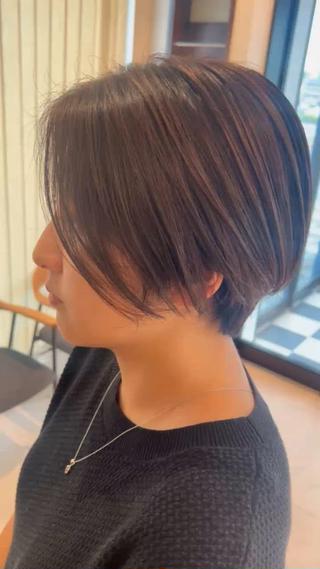 ショートカット、ヘアカラー