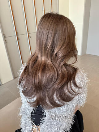 ロング カラースペシャリスト 🫧冨田翔のヘアスタイル