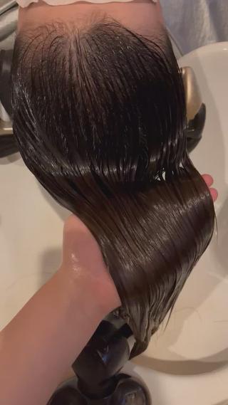 ロング 内田 成美のヘアスタイル