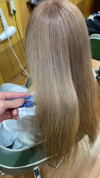 ロング 奥野碧🌈艶髪 /ダメージレスカラーのヘアスタイル