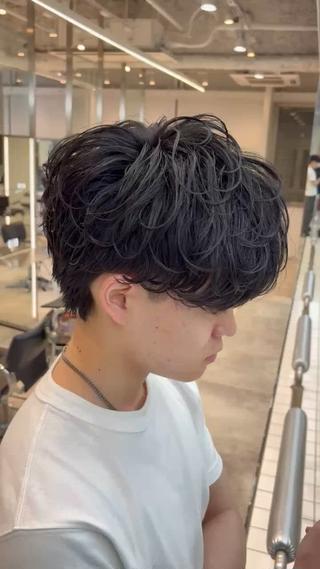 パーマ メンズ 小尾 優然のヘアスタイル