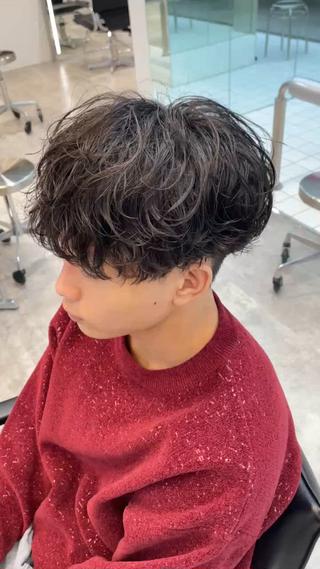パーマ メンズ 小尾 優然のヘアスタイル