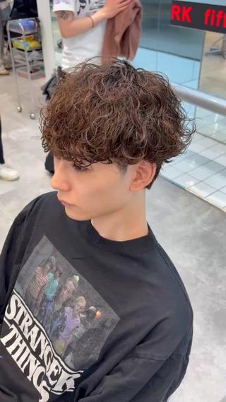 パーマ メンズ 小尾 優然のヘアスタイル