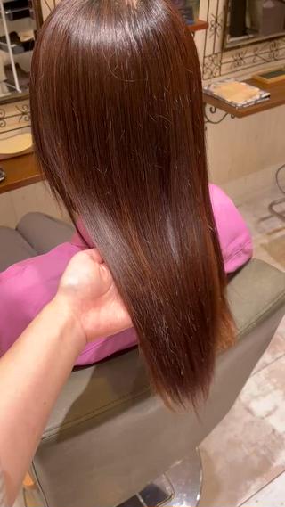 髪質改善トリートメント
ハイダメージでダメージケアしたい方、髪の毛綺麗にのばしたい方、とりあえず髪の毛綺麗にしたい方！
お客様一人一人に合わせてトリートメント剤調合しております！髪の毛のお悩みなどあれば1度ご相談下さい
#髪質改善トリートメント#トリートメント 