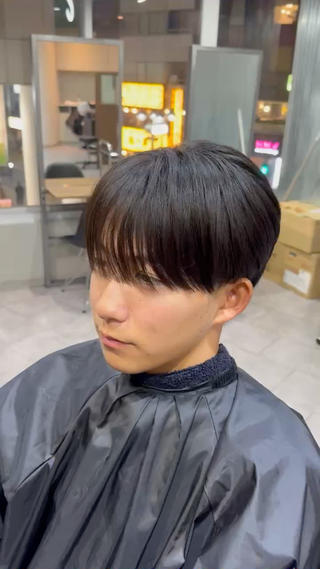 カットと縮毛矯正でだれでも簡単シースルーマッシュ！ 