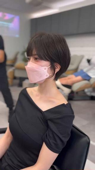 ショート ショートヘア くすみカラー、大場猛のヘアスタイル