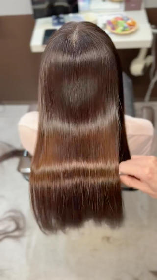 ピンピンしすぎない、柔らかいストレートに
髪質改善ストレート