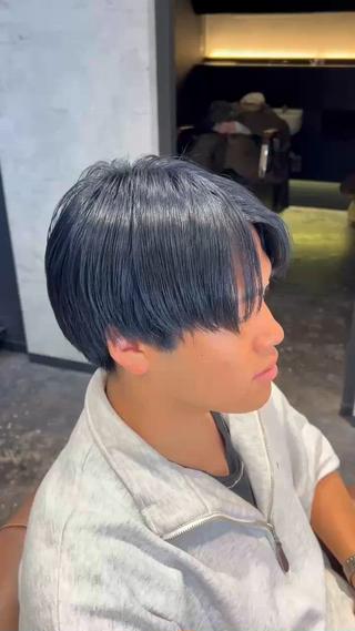 ブリーチ1回のネイビーブルー