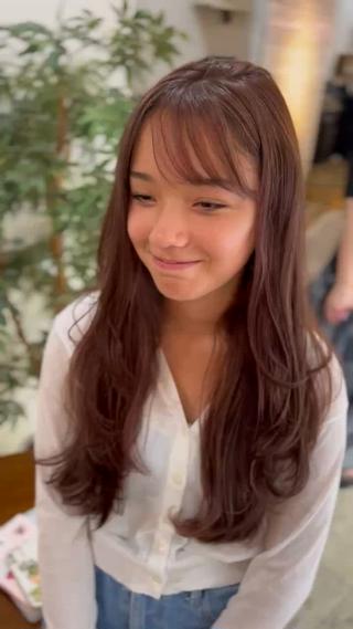 ロング 飯星慧斗 /ブリーチ、縮毛矯正のヘアスタイル