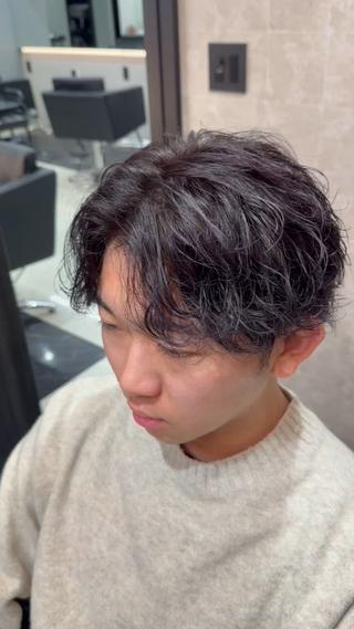 ショート パーマ メンズ ヤリタ カケルのヘアスタイル