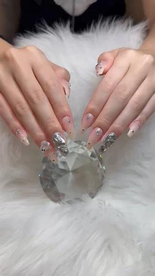 ネイル Lumi Nail 新大久保3‘のネイルデザイン