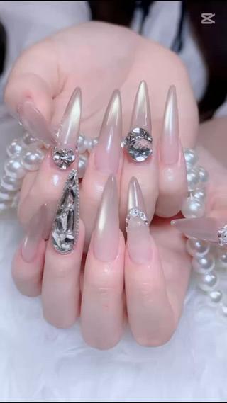 ネイル Lumi Nail 新大久保3‘のネイルデザイン