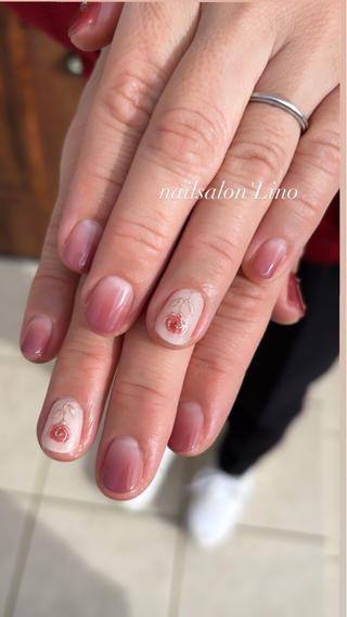 ネイル Lino𓂃⟡.· Chizuruのネイルデザイン