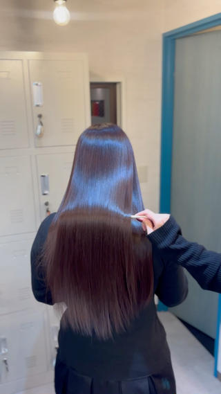 ブリーチなしのワンカラーで作るツヤツヤ暖色カラー𓂃

カラーをする際に髪質改善トリートメントをする事によって内部のダメージ補習ができるので『カラーの持ち』『ダメージ低減』『栄養補給』が叶います️ 