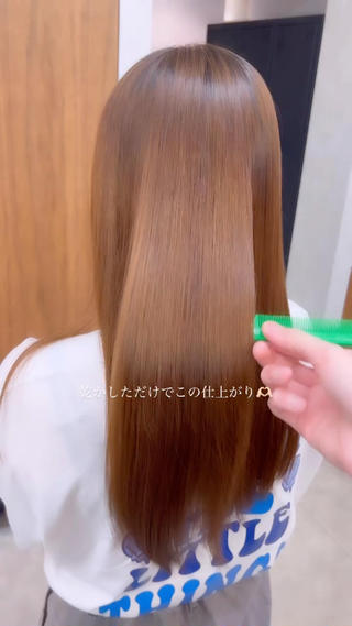 ロング 諸井 芽のヘアスタイル