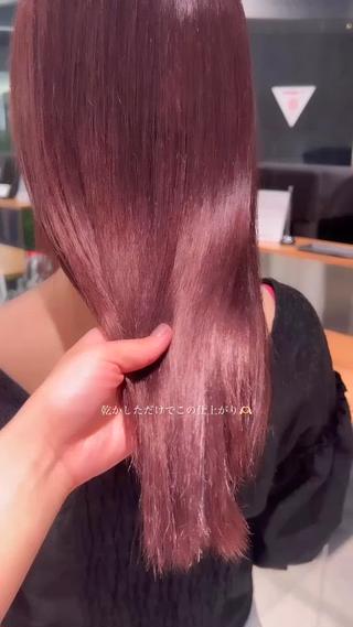 ミディアム 諸井 芽のヘアスタイル