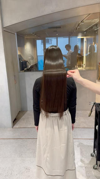 ロング SALOWIN 原宿iori B1所属・‎🤍髪質改善‎🤍 ‎VIVIE‎🤍のヘアスタイル