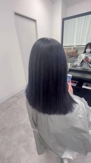 セミロング カラー LOBY所属・LOBY トモヤのヘアスタイル