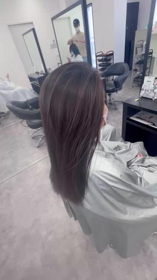 セミロング カラー LOBY所属・LOBY トモヤのヘアスタイル