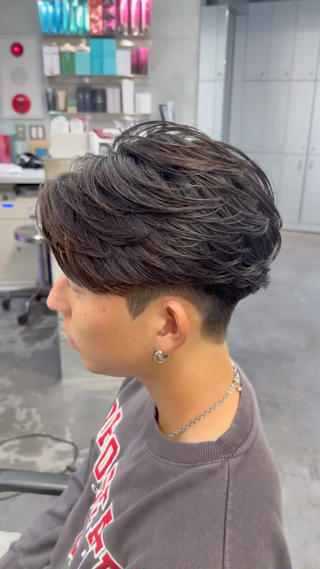 パーマ 松田 優斗のヘアスタイル