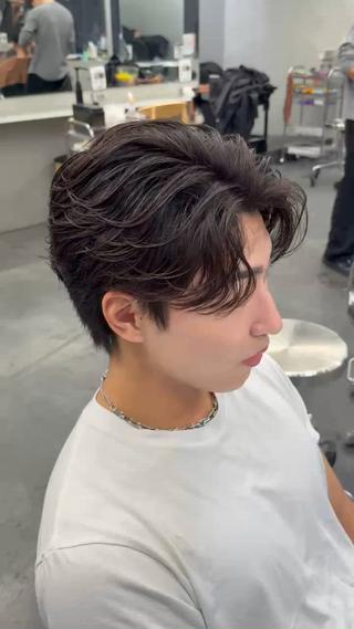 パーマ 松田 優斗のヘアスタイル