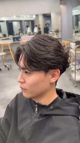 パーマ 松田 優斗のヘアスタイル