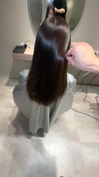 ロング カラー MiU所属・韓国×髪質改善×美髪 縮毛矯正×レイヤーのヘアスタイル