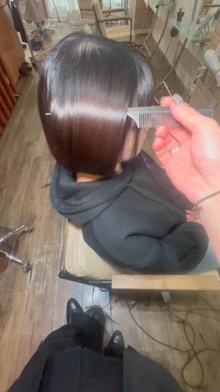 ショート カラー ヘアアレンジ MiU所属・韓国×髪質改善×美髪 縮毛矯正×レイヤーのヘアスタイル