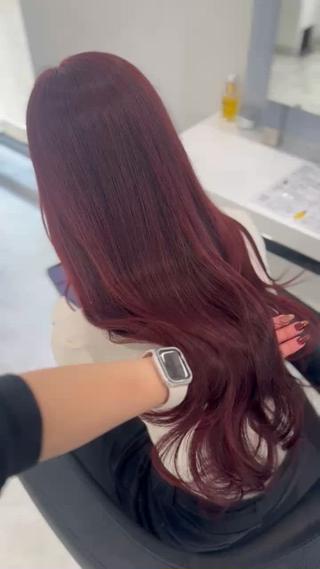 明るめベース▷ワンカラー（ケアカラー剤使用）
暗めベース▷ブリーチなしダブルカラー（ケアカラー剤使用） 